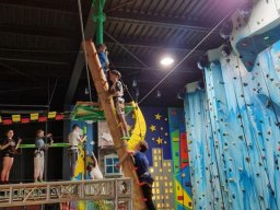 b_1024_768_0_00_images_2023_2024_Ochmanski_Grawitacja_431599147_879103250684291_4714554489586452109_n